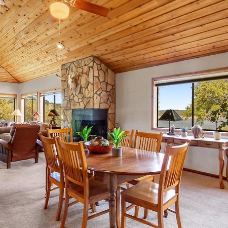 Spicewood Treehouse Villa Exterior photo