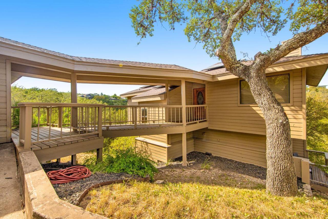 Spicewood Treehouse Villa Exterior photo