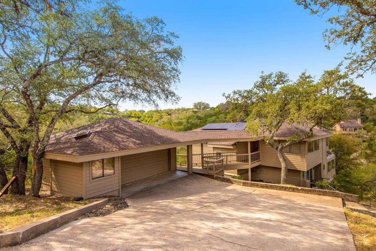Spicewood Treehouse Villa Exterior photo